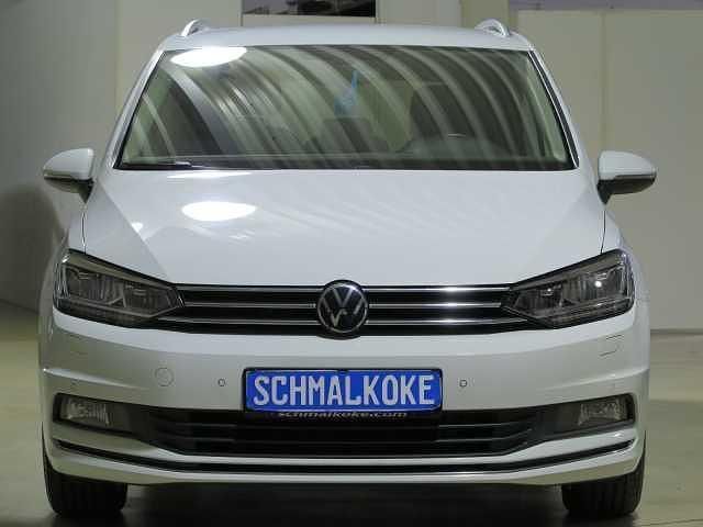 Weiss Gebraucht 2021 VW Touran Highline Van / Kleinbus | 23.750 € (Superpreis) - Bild 1/4