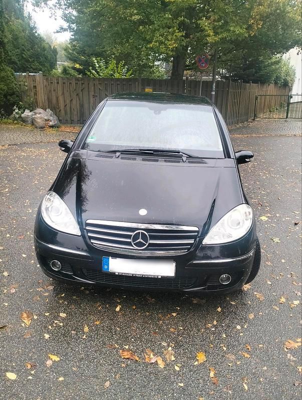 Schwarz Gebraucht 2004 Mercedes A150 Avantgarde Limousine | 600 € (Superpreis) - Bild 1/4