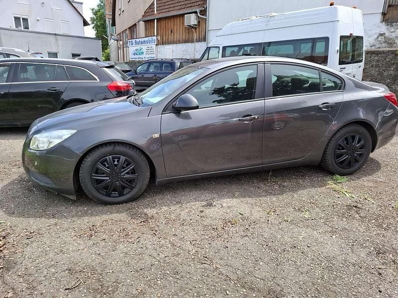Grau Gebraucht 2009 Opel Insignia Edition Limousine | 2.999 € (Guter Preis) - Bild 1/4