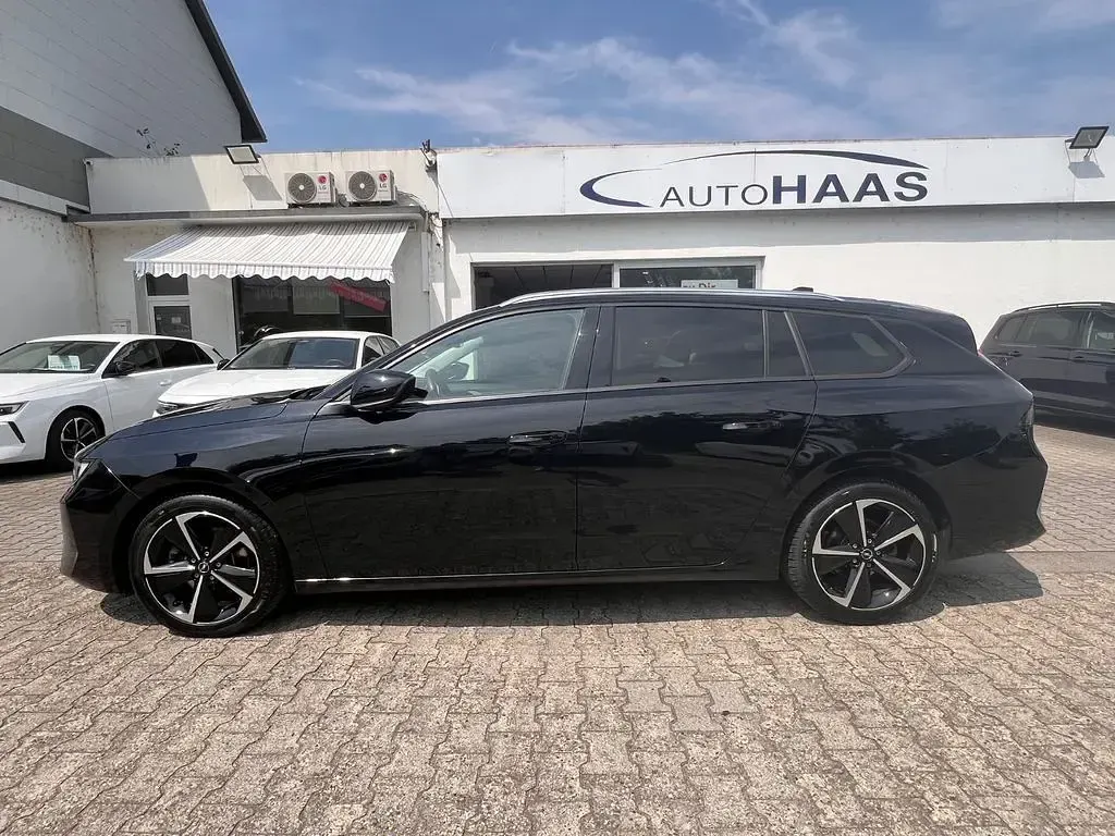 Gebraucht Opel Astra Elegance 131 PS (96 kW) 2023 Schwarz Kleinwagen
