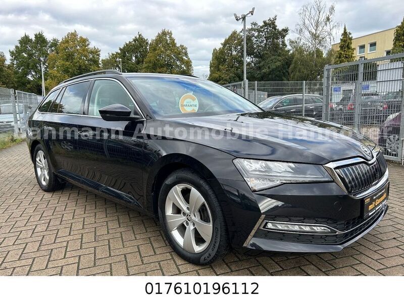 Schwarz Gebraucht 2020 Skoda Superb Ambition Kombi | 16.999 € (Teuer) - Bild 1/4