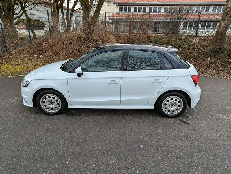Gebraucht Audi A1 Sportback 82 PS (60 kW) 2017 Weiß Kleinwagen