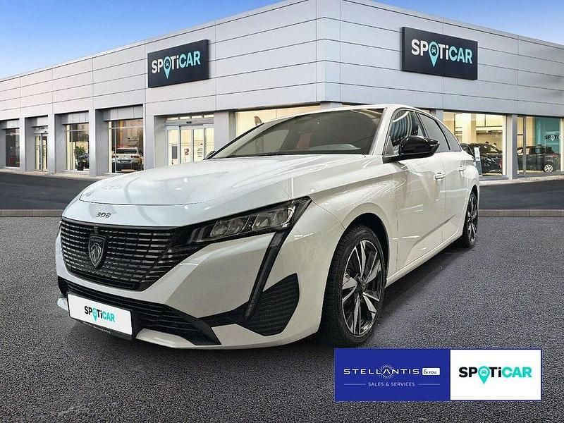 Weiß (metallic) Gebraucht 2023 Peugeot 308 Allure Kombi | 24.885 € (Fairer Preis) - Bild 1/4