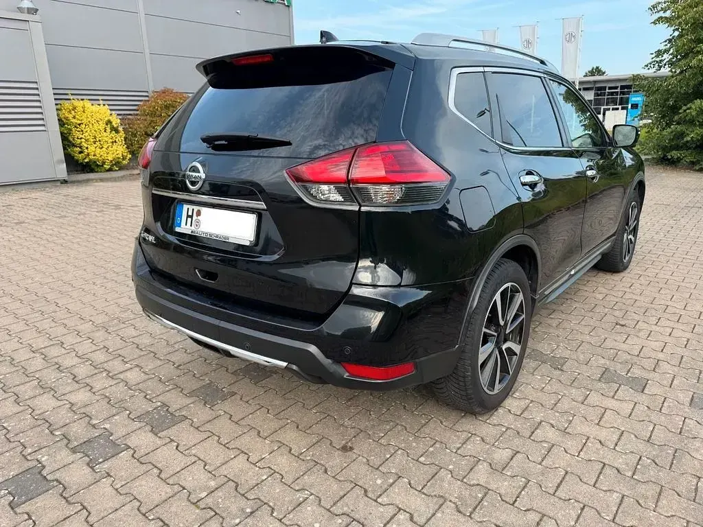 Gebraucht Nissan X-Trail Tekna 131 PS (96 kW) 2018 Schwarz SUV
