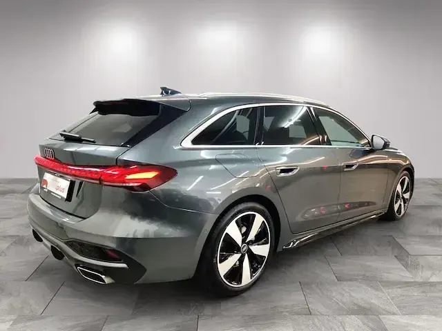Gebraucht Audi A5 S-Line 204 PS (150 kW) 2025 Daytonagrau perleffekt Kombi