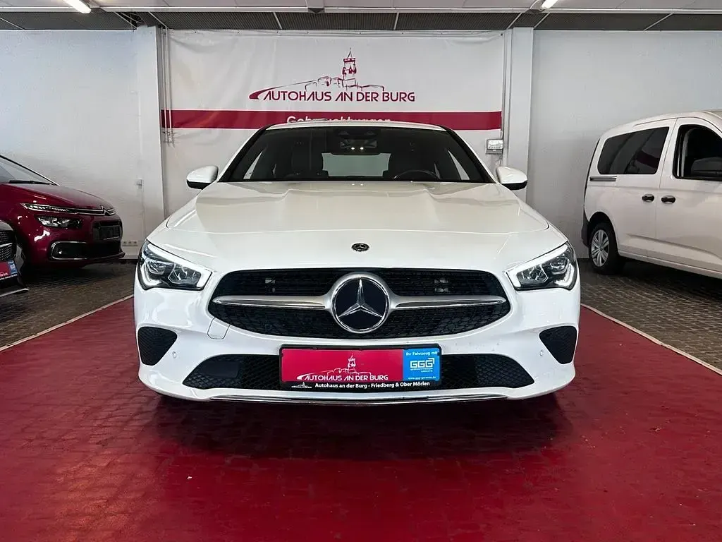 Gebraucht Mercedes CLA200 163 PS (119 kW) 2019 Polarweiss  unilack Coupé