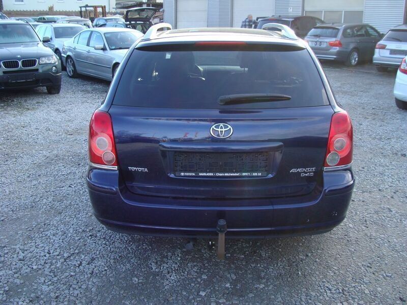 Gebraucht Toyota Avensis Executive 177 PS (130 kW) 2007 Blau Kombi