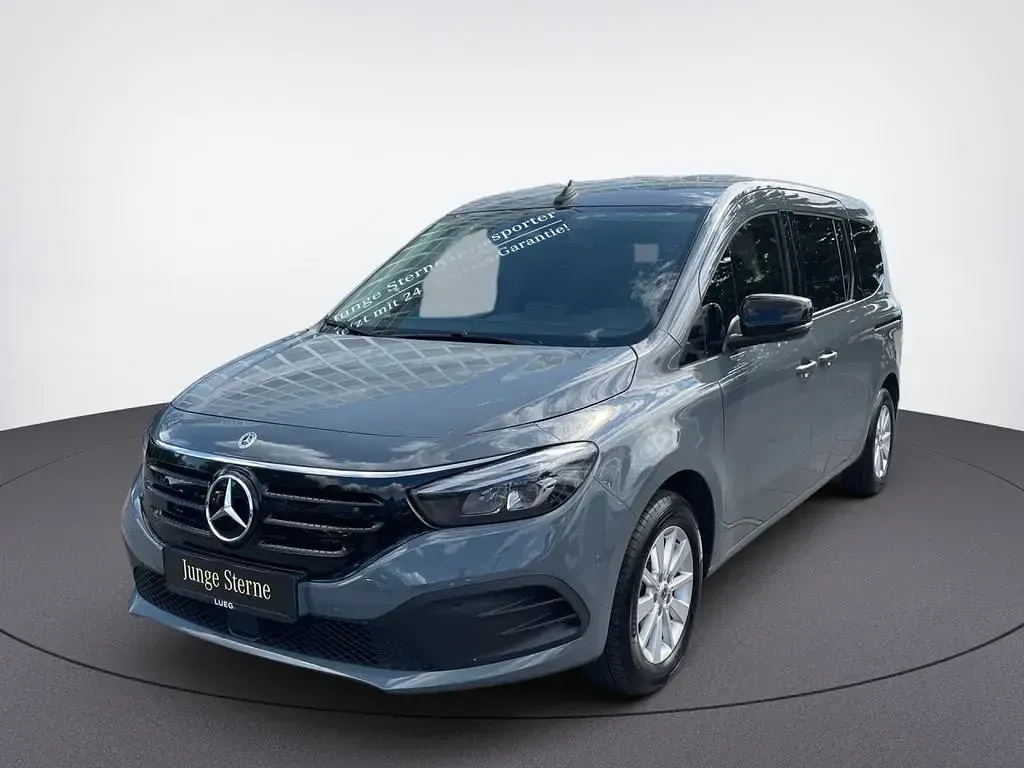 Gebraucht Mercedes EQT200 89 kW (122 PS) 2025 Grau Van / Kleinbus