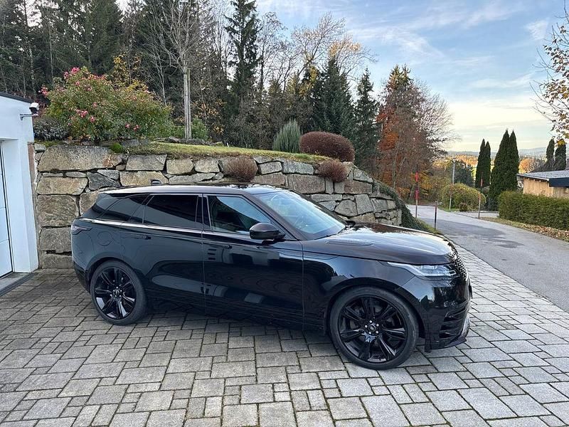 Schwarz Gebraucht 2022 Land Rover Range Rover Velar R-Dynamic SUV | 50.900 € (Teuer) - Bild 1/4