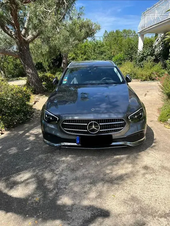 Gebraucht Mercedes E200 160 PS (117 kW) 2020 Grau Limousine