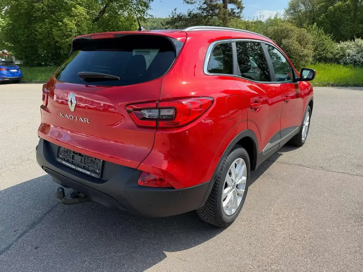 Używany Renault Kadjar Experience 131 KM (96 kW) 2016 Czerwony SUV