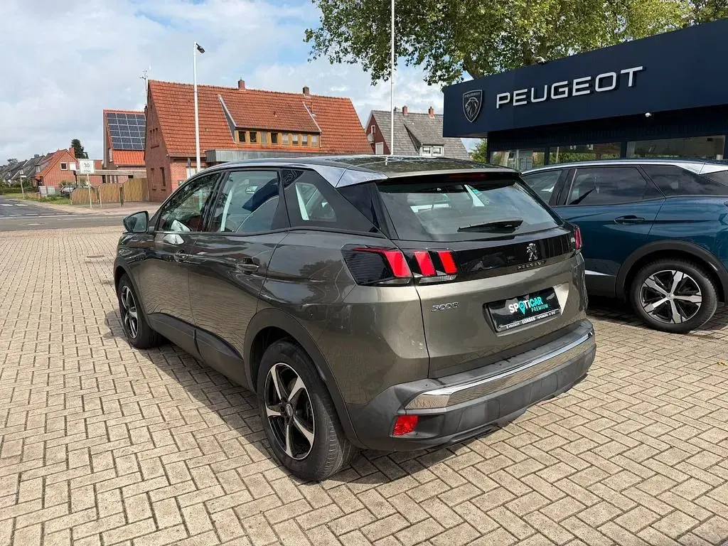 Gebraucht Peugeot 3008 Access 131 PS (96 kW) 2018 Grau SUV
