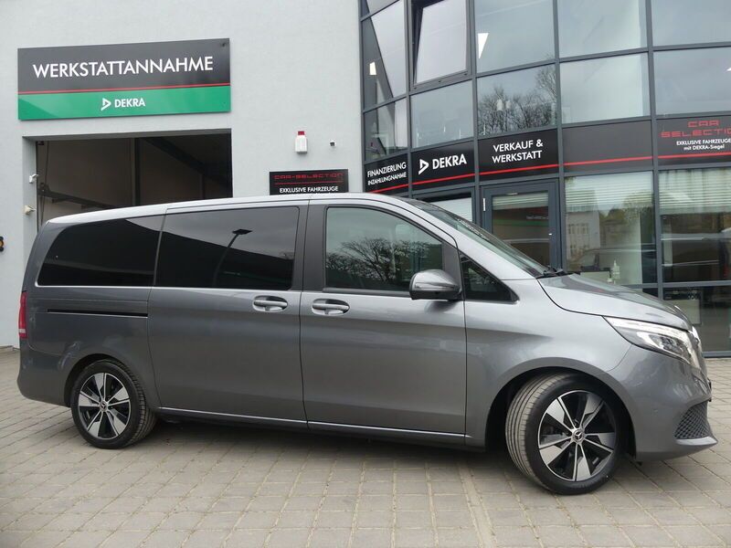 Selenitgrau Gebraucht 2020 Mercedes V300 Edition Van / Kleinbus | 44.800 € - Bild 1/4