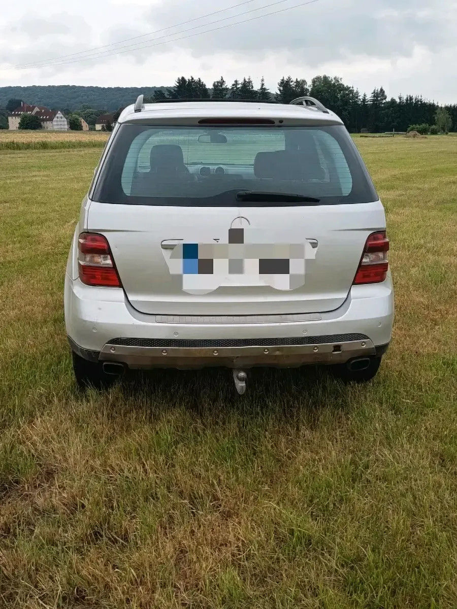Gebraucht Mercedes ML320 224 PS (164 kW) 2008 Silber SUV