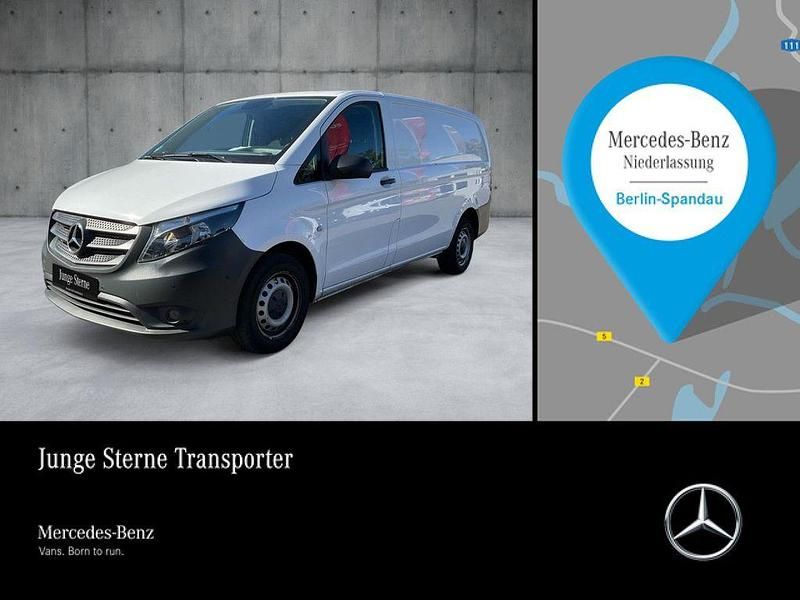 Weiß Gebraucht 2021 Mercedes Vito Van / Kleinbus | 21.408 € (Fairer Preis) - Bild 1/4
