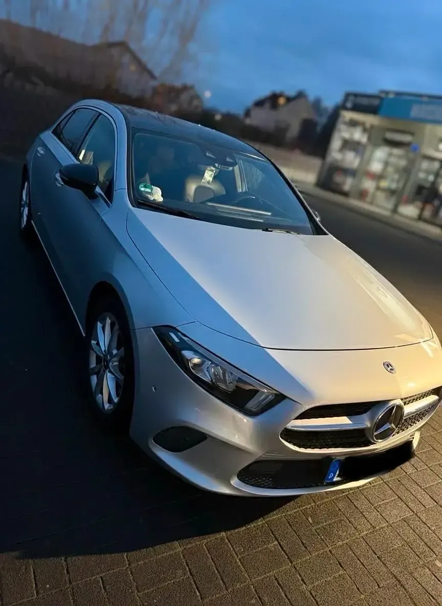 Gebraucht Mercedes A250 Progressive 224 PS (164 kW) 2021 Silber Limousine