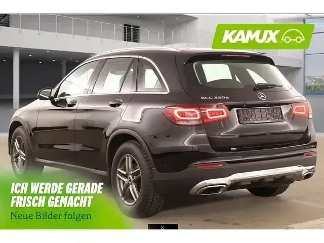 Gebraucht Mercedes GLC220 194 PS (142 kW) 2021 Schwarz/baltic black SUV