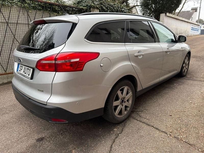 Gebraucht Ford Focus Cool & Connect 125 PS (91 kW) 2018 Silber Limousine