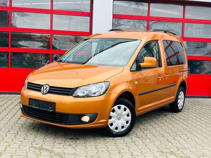 Gebraucht VW Caddy Trendline 102 PS (75 kW) 2013 Orange Van / Kleinbus