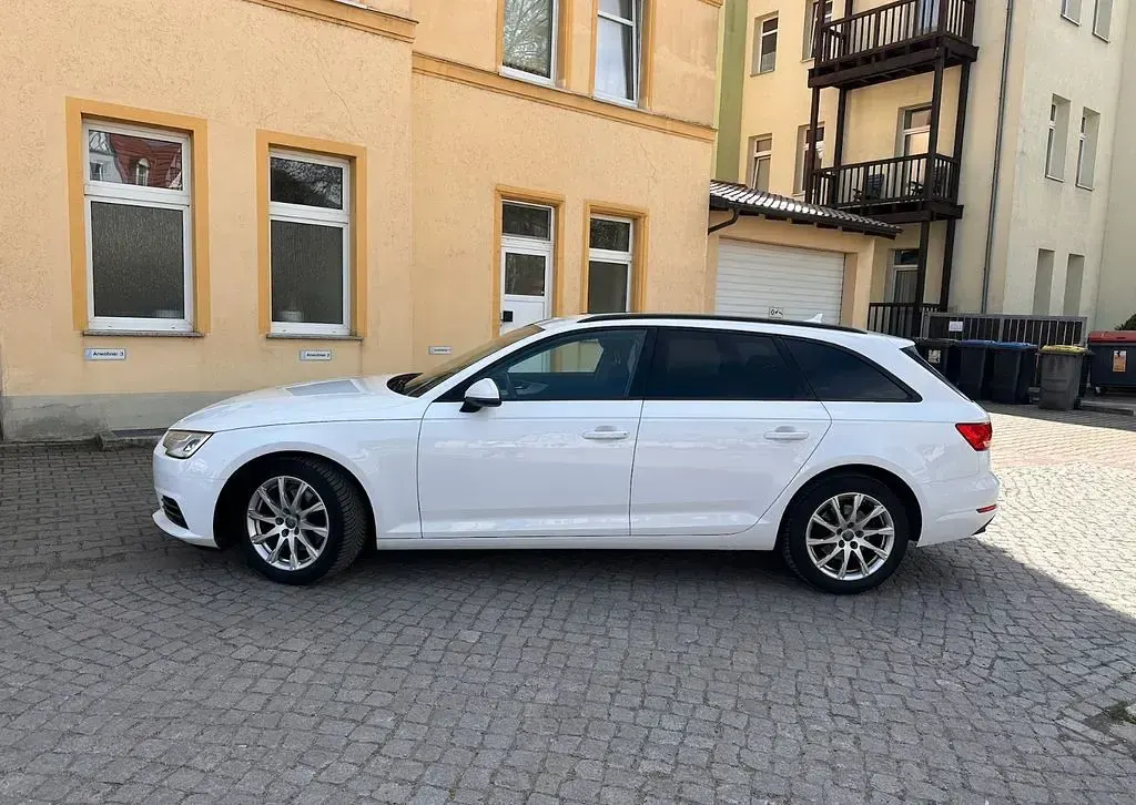 Second-hand Audi A4 150 CP (110 kW) 2017 Alb Break