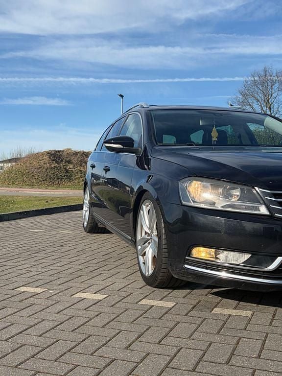 Gebraucht VW Passat 170 PS (125 kW) 2012 Schwarz Limousine