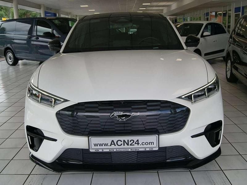 Gebraucht Ford Mustang Mach-E GT 358 kW (487 PS) 2022 Star white platinium SUV