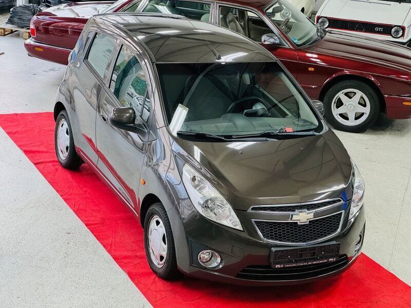 Braun Gebraucht 2011 Chevrolet Spark LS Kleinwagen | 3.333 € (Teuer) - Bild 1/4