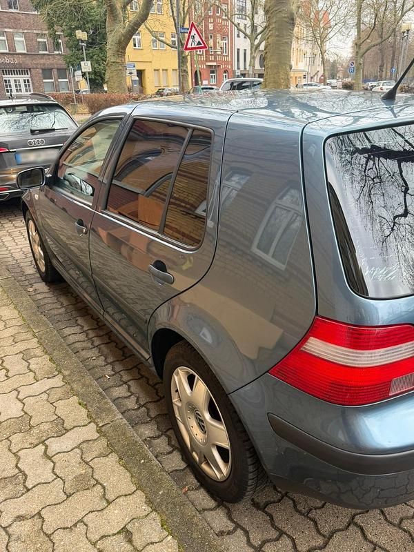 Gebraucht VW Golf IV 75 PS (55 kW) 2003 Blau Limousine