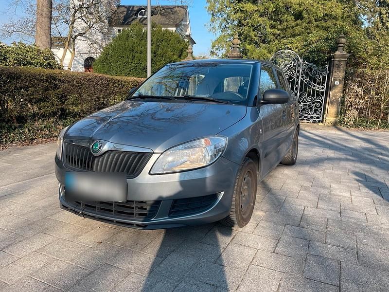 Gebraucht Skoda Fabia 2012 Silber Kleinwagen