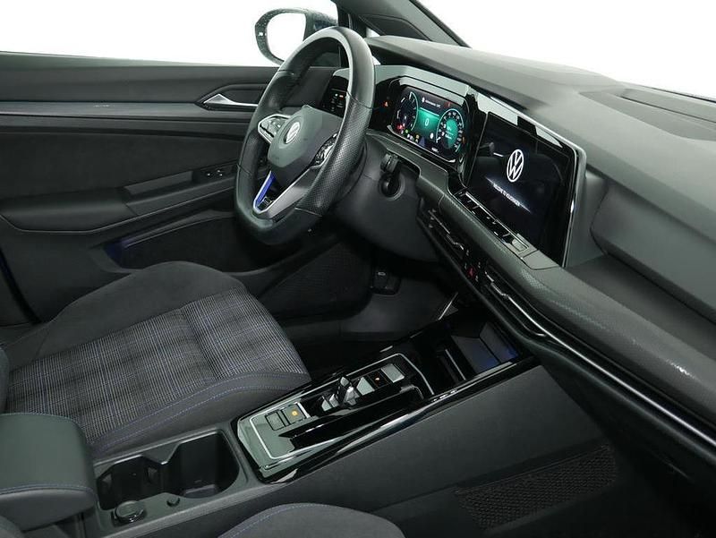 Gebraucht VW Golf VIII GTE 245 PS (180 kW) 2022 Atlantic blue metallic Limousine