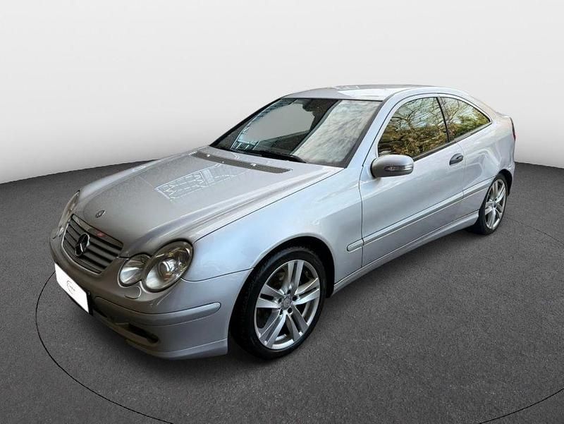 Silber Gebraucht 2004 Mercedes C180 Coupé | 2.250 € (Fairer Preis) - Bild 1/4
