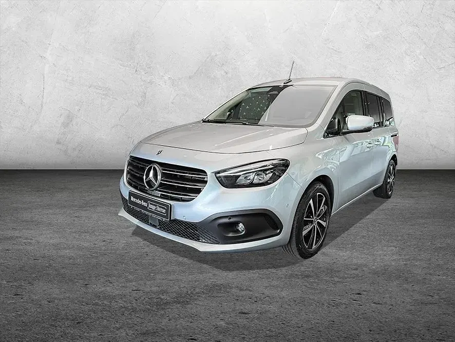 Gebraucht Mercedes T180 Progressive 116 PS (85 kW) 2025 Silber Van / Kleinbus