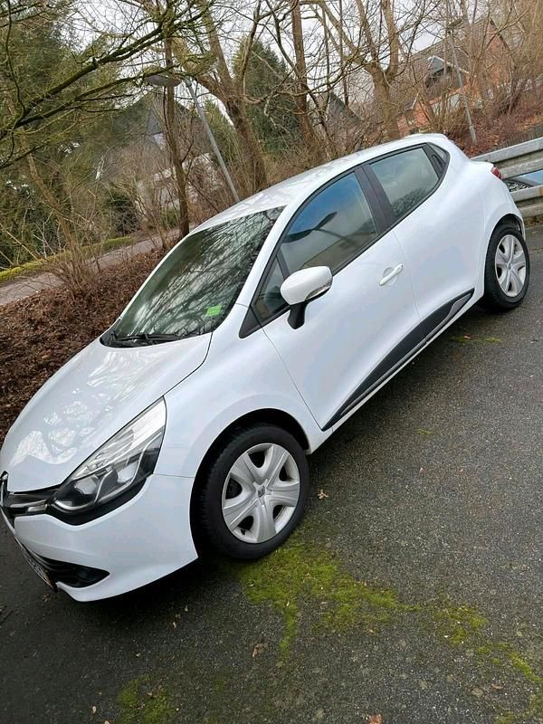 Gebraucht Renault Clio IV Dynamique 90 PS (66 kW) 2015 Weiß Limousine