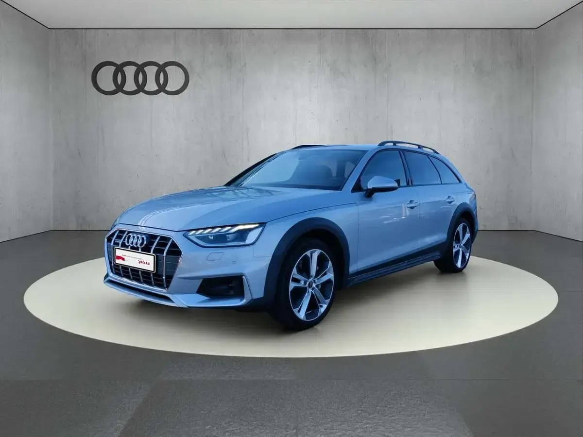 Gebraucht Audi A4 Allroad Ambiente 286 PS (210 kW) 2023 Florettsilber metallic Kombi