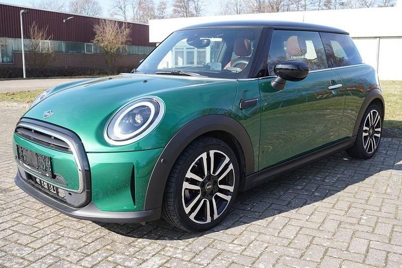 Gebraucht Mini Cooper 136 PS (100 kW) 2022 Grün Kleinwagen