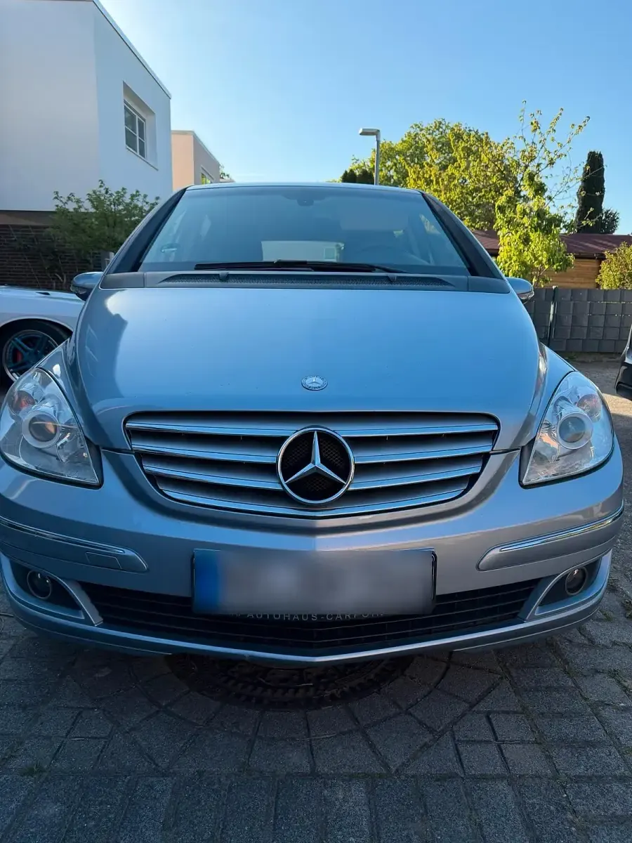 Używany Mercedes B150 95 KM (69 kW) 2008 Niebieski Minivan