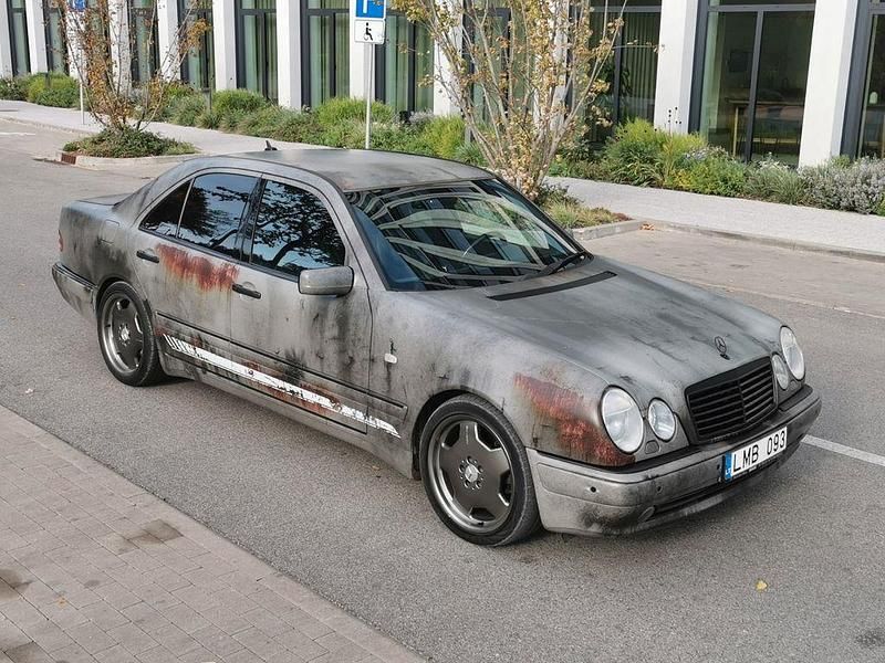 Gebraucht Mercedes E50 AMG AMG 347 PS (255 kW) 1997 Silber Limousine