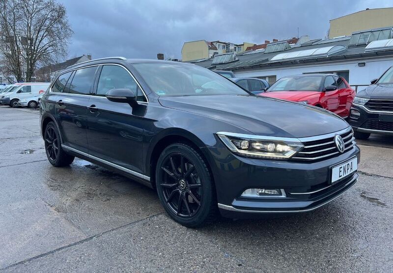 Grau Gebraucht 2019 VW Passat Highline Kombi | 17.990 € (Fairer Preis) - Bild 1/4