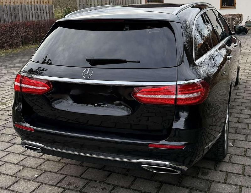 Gebraucht Mercedes E400 340 PS (250 kW) 2019 Schwarz Kombi