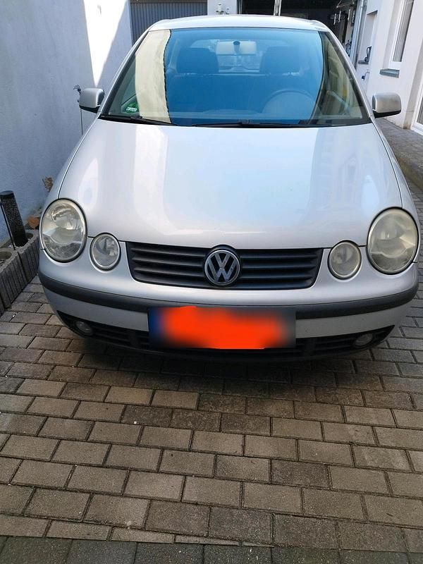 Gebraucht VW Polo 60 PS (44 kW) 2004 Silber Kleinwagen