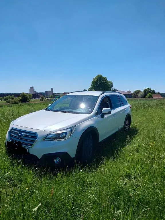 Gebraucht Subaru Outback Active 150 PS (110 kW) 2015 Weiß Kombi