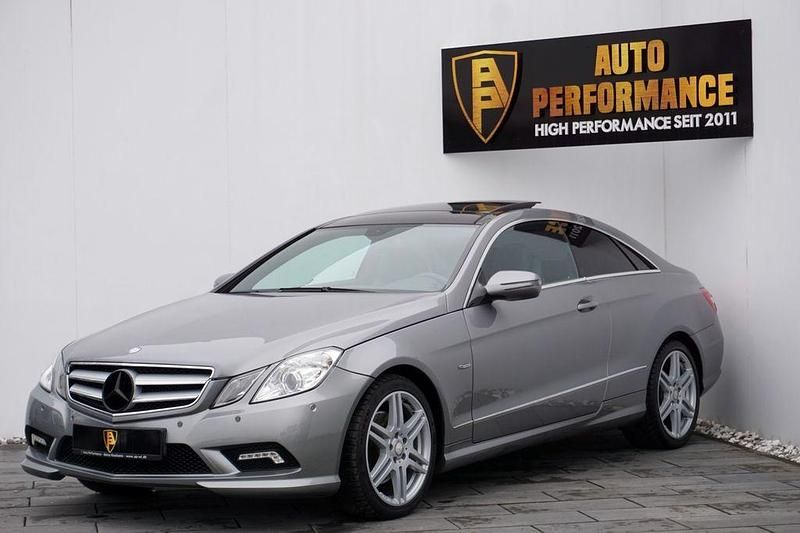 Gebraucht Mercedes E350 292 PS (214 kW) 2009 Silber Coupé