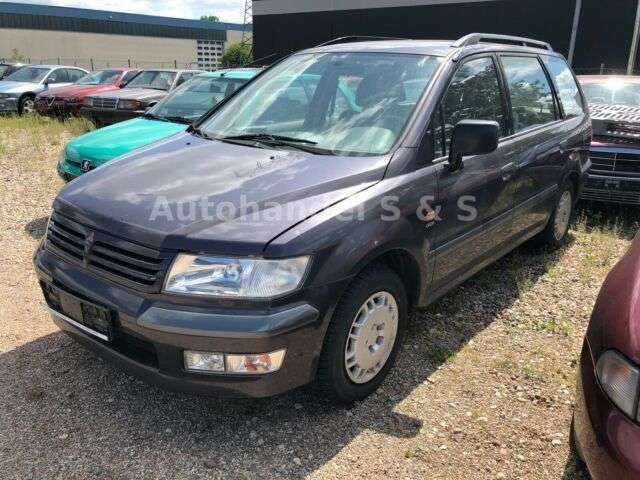 Mitsubishi space wagon 2000