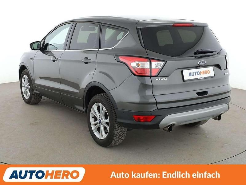 Gebraucht Ford Kuga Titanium 150 PS (110 kW) 2018 Gray SUV