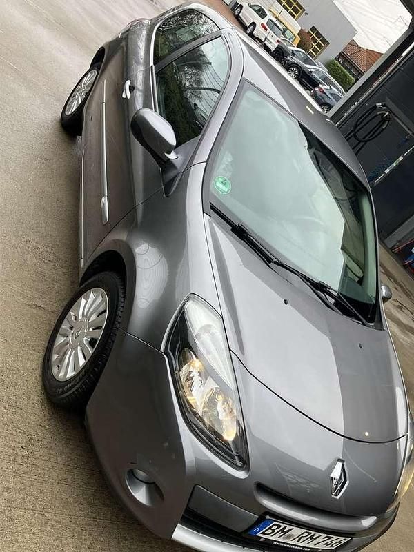 Gebraucht Renault Clio II Dynamique 103 PS (75 kW) 2011 Limousine
