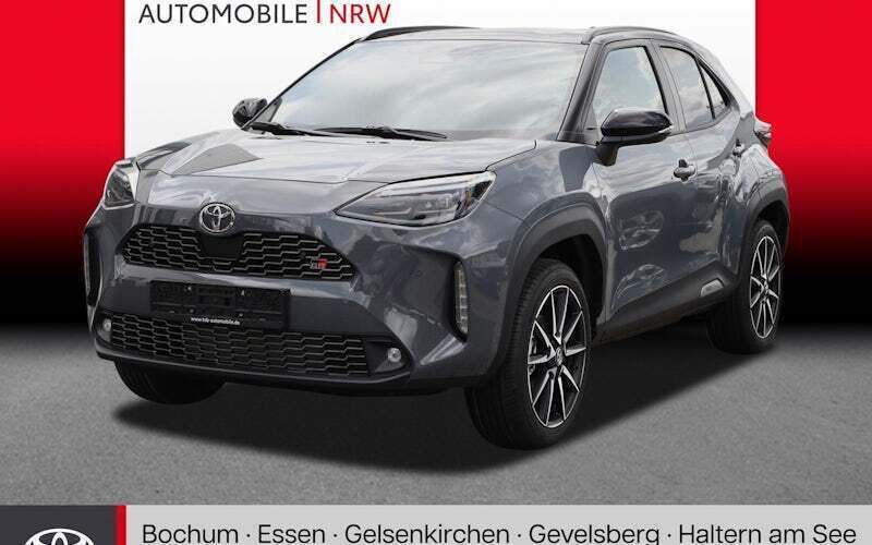 Grau Neu 2025 Toyota Yaris Cross Sport SUV | 39.100 € - Bild 1/4
