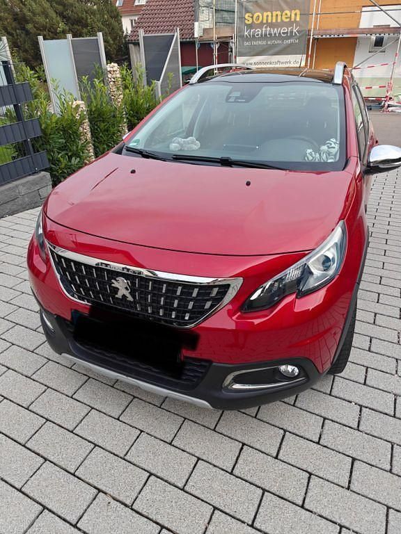 Rot Gebraucht 2018 Peugeot 2008 Crossway SUV | 13.500 € (Etwas zu teuer) - Bild 1/4