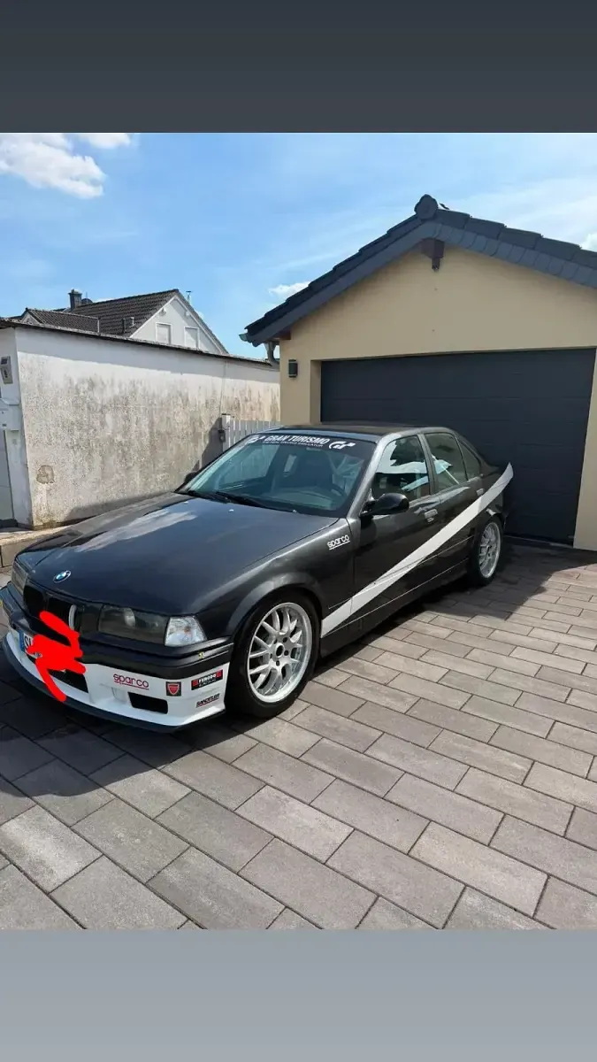 Gebraucht BMW 325 192 PS (141 kW) 1991 Schwarz Limousine