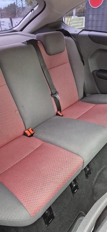 Gebraucht Ford Focus 101 PS (74 kW) 2007 Rot Coupé