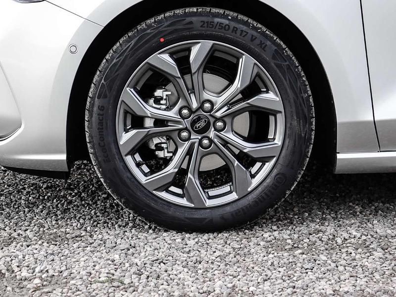 Neu Ford Focus ST-Line X 155 PS (114 kW) 2025 Silber Kombi